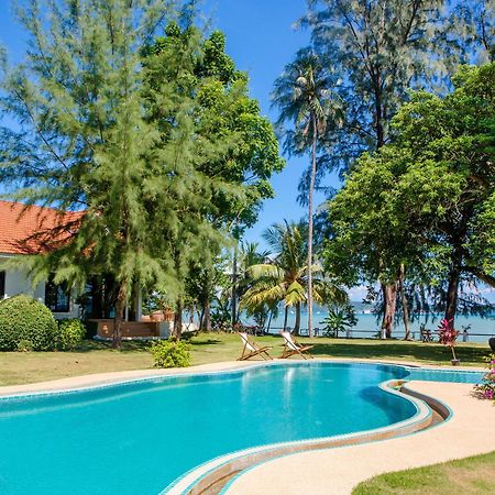 Villa Miracle Rawai Exterior foto